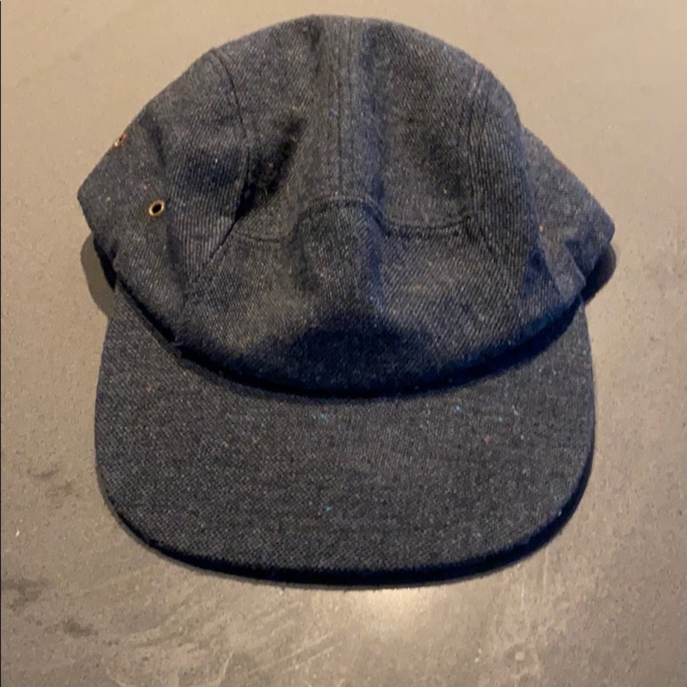 Cap blue grey with flat peak